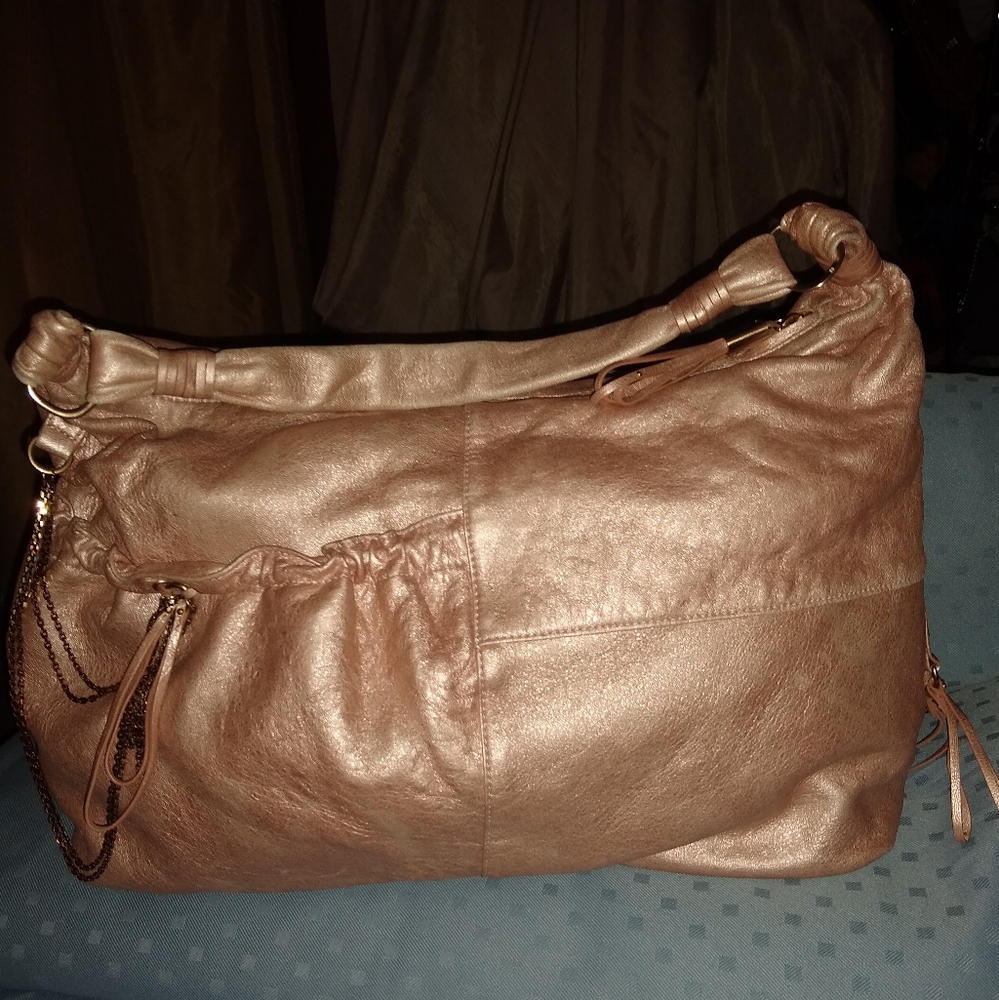 Laundry by Shelli Deal shoulder bag. - Picture 2 of 15